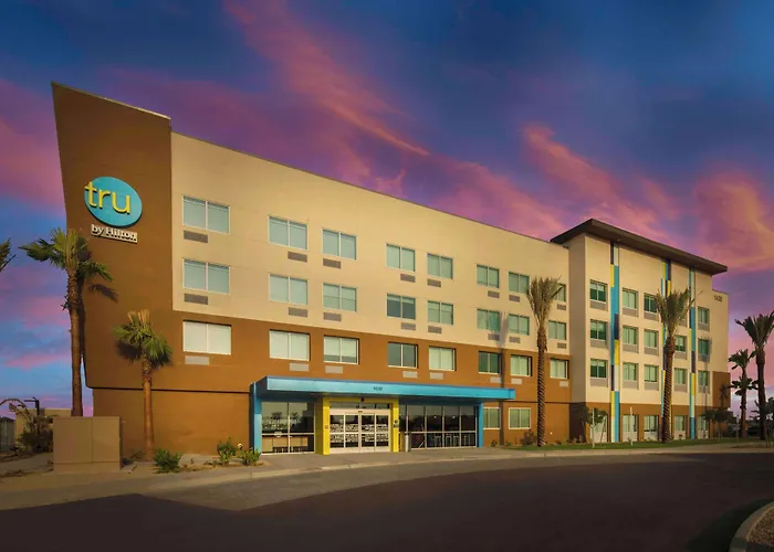 Tru By Hilton Phoenix West, Az Hotel
